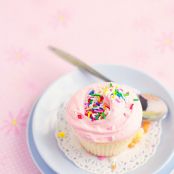 Bakery Vanilla Cupcakes from Sweetapolita