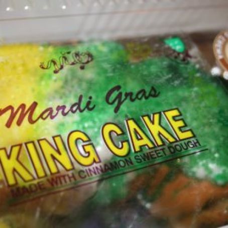 Mardi Gras King Cake with Pecan Praline Filling
