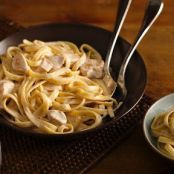 Easy Weeknight Creamy Chicken Alfredo