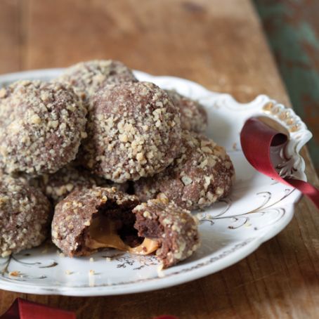 Caramel-Walnut Chocolate Cookies