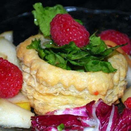 A Tisket, A Tasket a Holiday Salad Basket