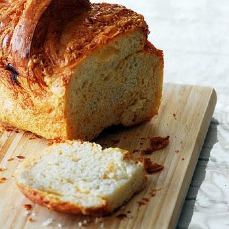 APPLE CHEDDAR BREAD