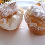 Aunt Pat’s Famous Cream Puffs