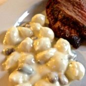 Creamy Onions with Pistachios