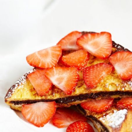 Nutella-Stuffed Strawberry French Toast