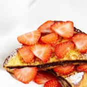 Nutella-Stuffed Strawberry French Toast
