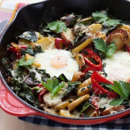 Heirloom Potato & Kale Hashwith Farm Eggs & Aged Cheddar Cheese