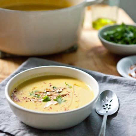 Creamy Curried Cauliflower Soup