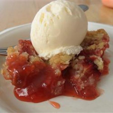 Rhubarb Strawberry Crunch