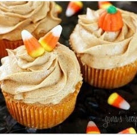 Pumpkin Cupcakes with Pumpkin Spice Cream Cheese Frosting