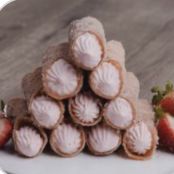 Strawberry Cheesecake Churro Cannolis