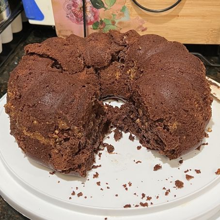Chocolate Banana Split Streusel cake