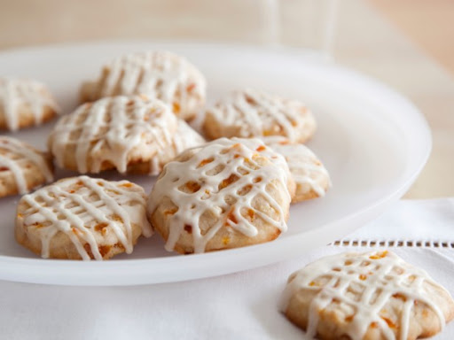 Apricot and Nut Cookies with Amaretto Icing Recipe - (4.3/5)_image