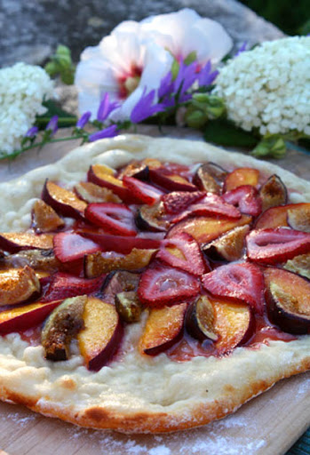 Grilled Fruit Pizza Recipe - (5/5)