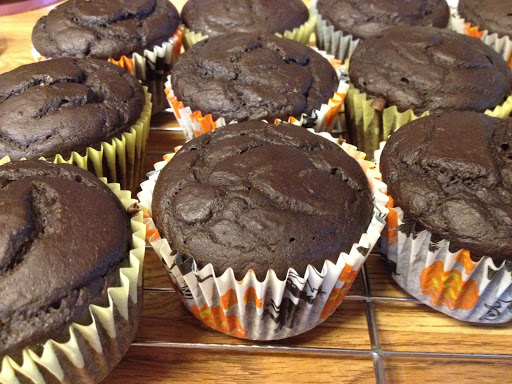 90-Calorie Chocolate Cupcakes Recipe - (4.1/5)_image